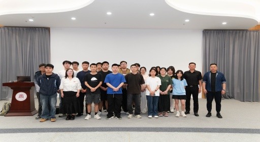 座无虚席,这场“低空经济与无人机应用”微专业宣讲会讲了什么?